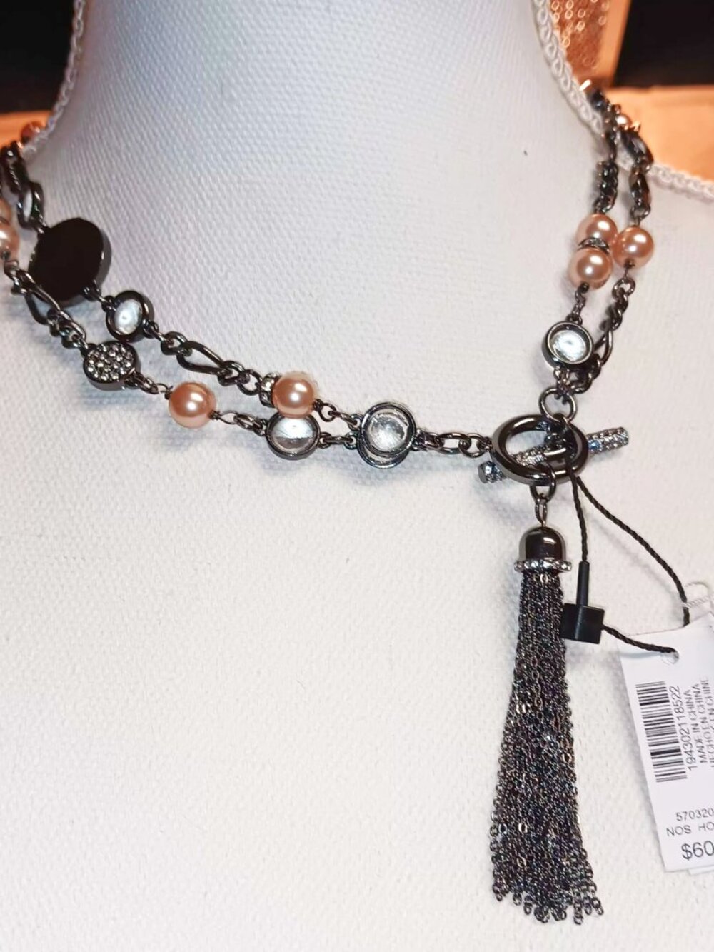 NWT Whitehouse Black Market convertible necklace.